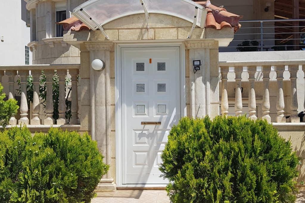 Renovated Lovely Apartment Near Airport & Sea Porto Rafti Bagian luar foto