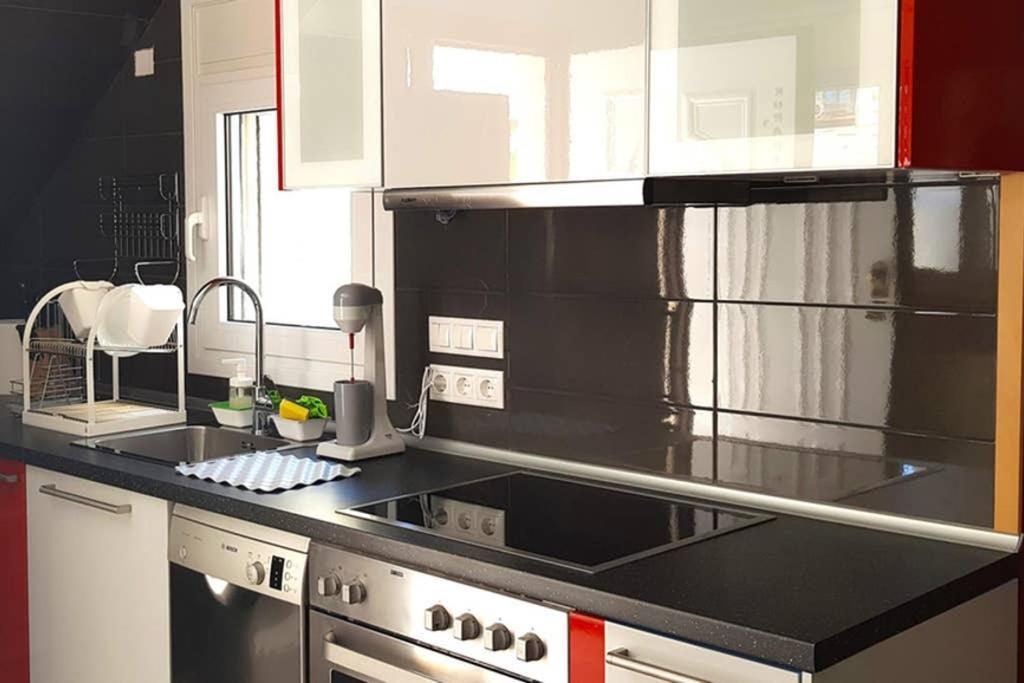 Renovated Lovely Apartment Near Airport & Sea Porto Rafti Bagian luar foto