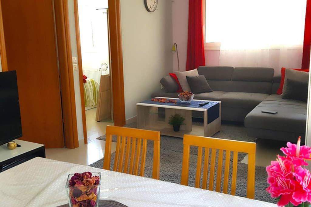 Renovated Lovely Apartment Near Airport & Sea Porto Rafti Bagian luar foto